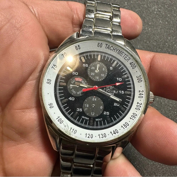 Ian Daniels Mens Quartz Wrist Watch Silver Tone Working Cracked Glass - Picture 2 of 11